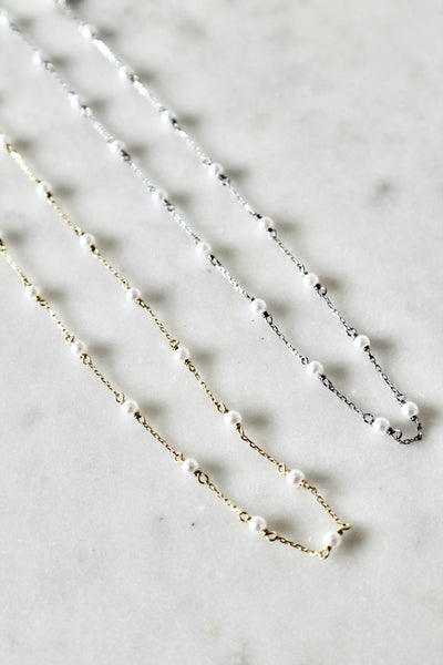 Tiny pearl choker necklace