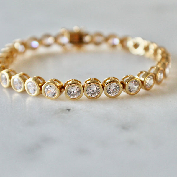 Round tennis bracelet