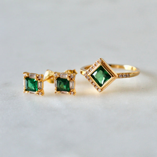 Green square ring