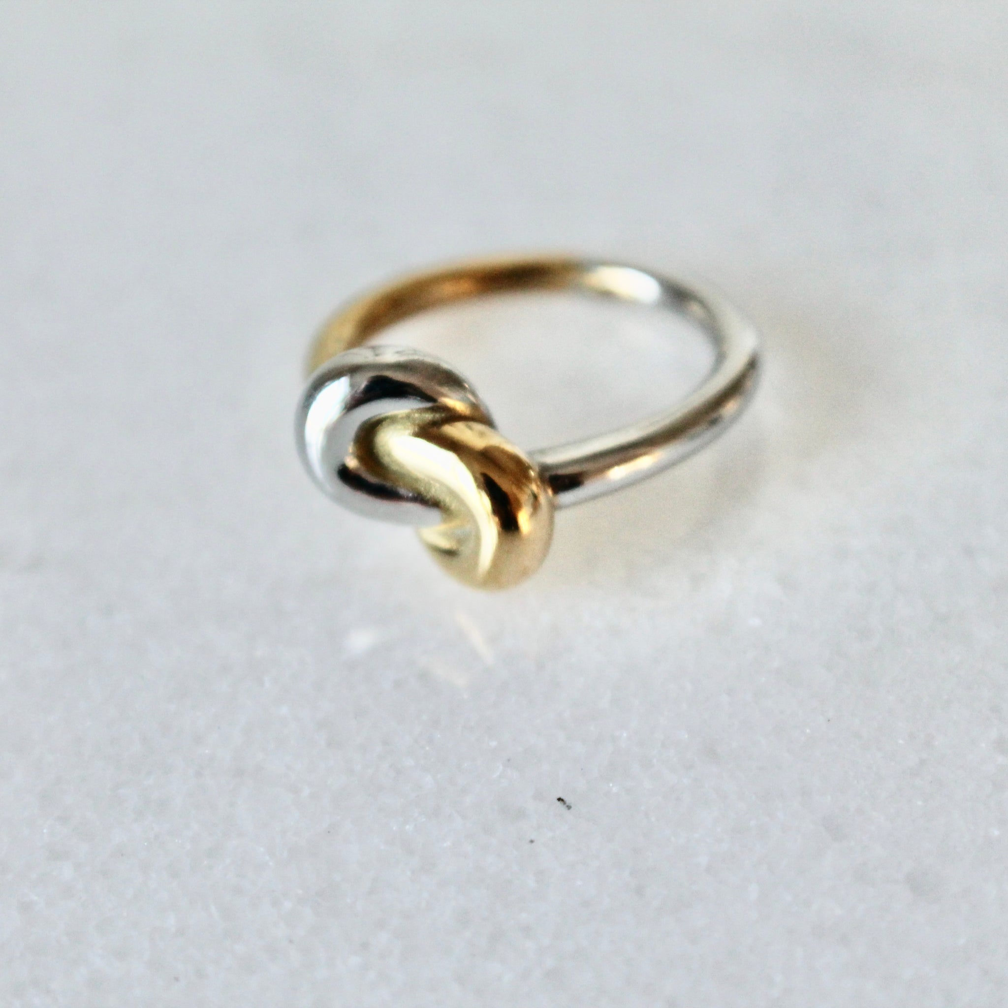 Knot  ring