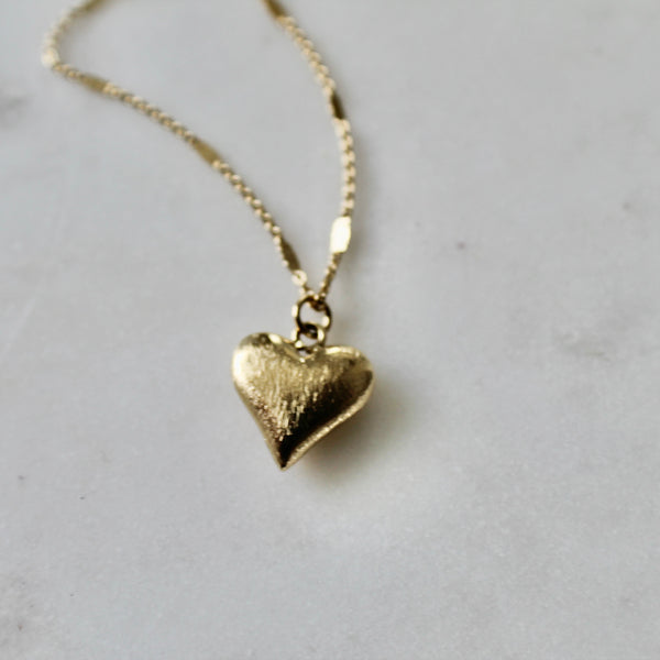 Heart pendant gold necklace