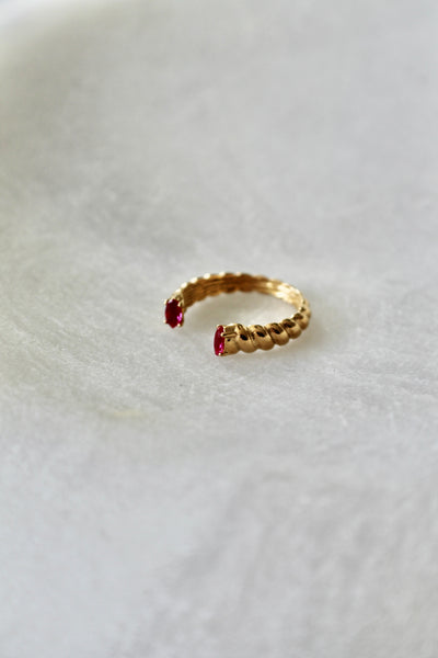 Bella ring - Lily Lough 