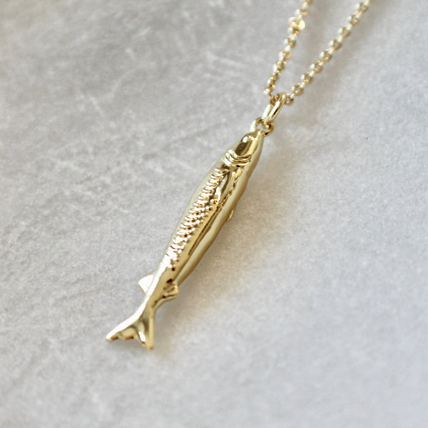 Fish pendant necklace - Lily Lough 