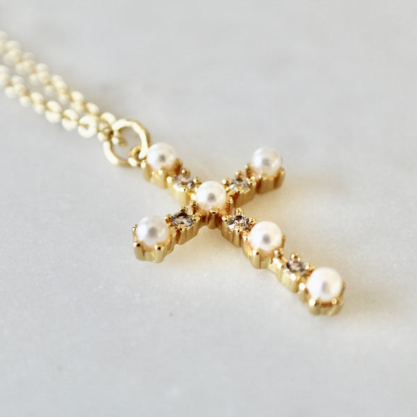 Cross necklace - Lily Lough 