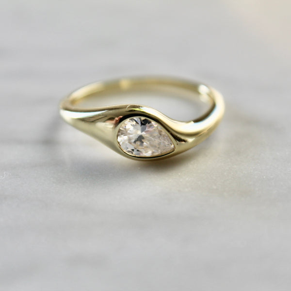 Hailey ring - Lily Lough 