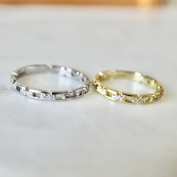 Zoe link  ring - Lily Lough 