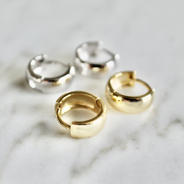 Plain huggie earrings - Lily Lough 