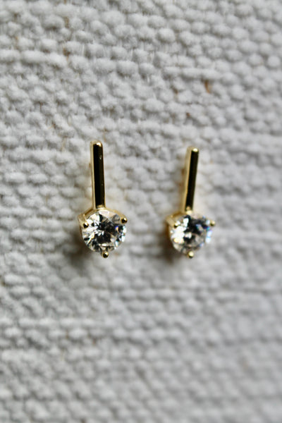 Moissanite stones earrings