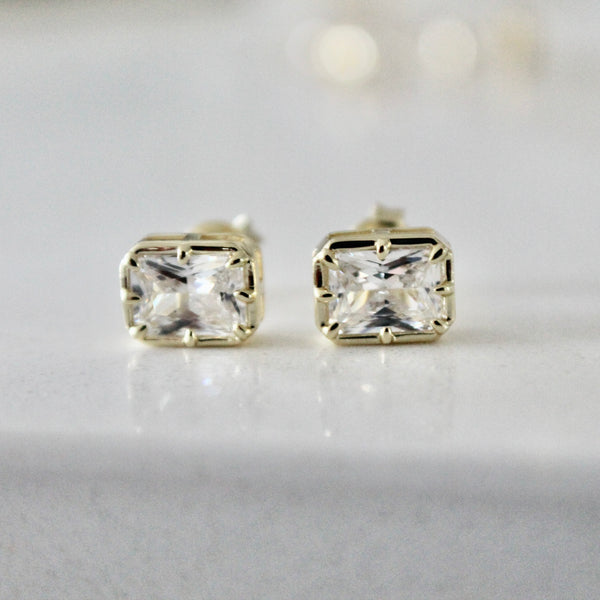 Perfect stud earrings