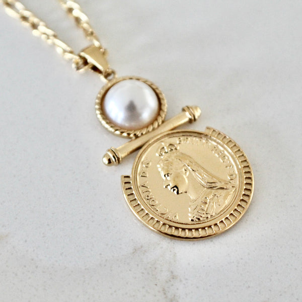 Epress pearl drop necklace