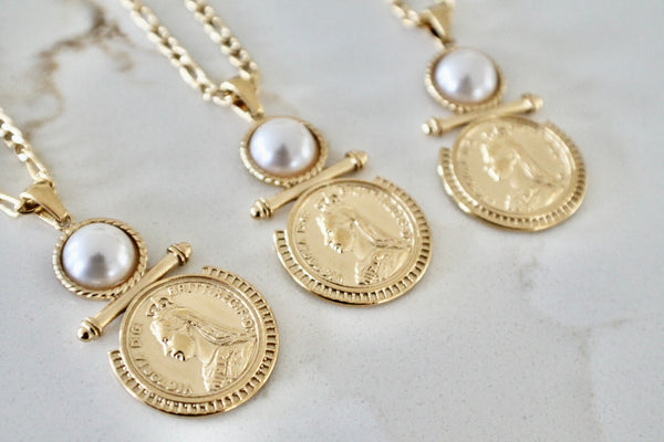 Epress pearl drop necklace