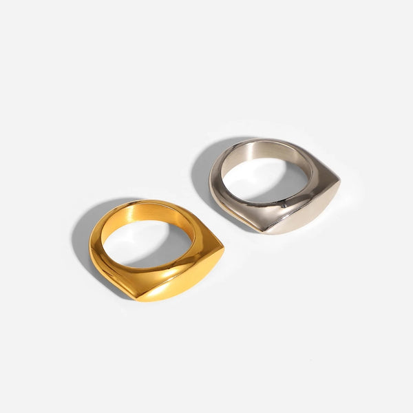 Alexia  ring - Lily Lough 