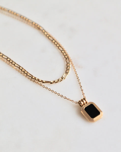 Layered pendant necklace