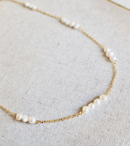 Pearl choker necklace