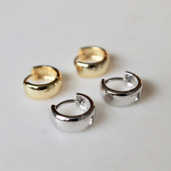 Plain little  hoop earrings - Lily Lough 