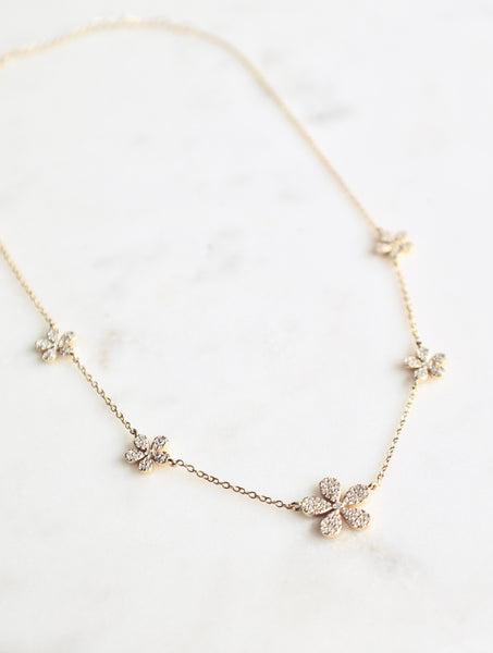 Daisy choker necklace
