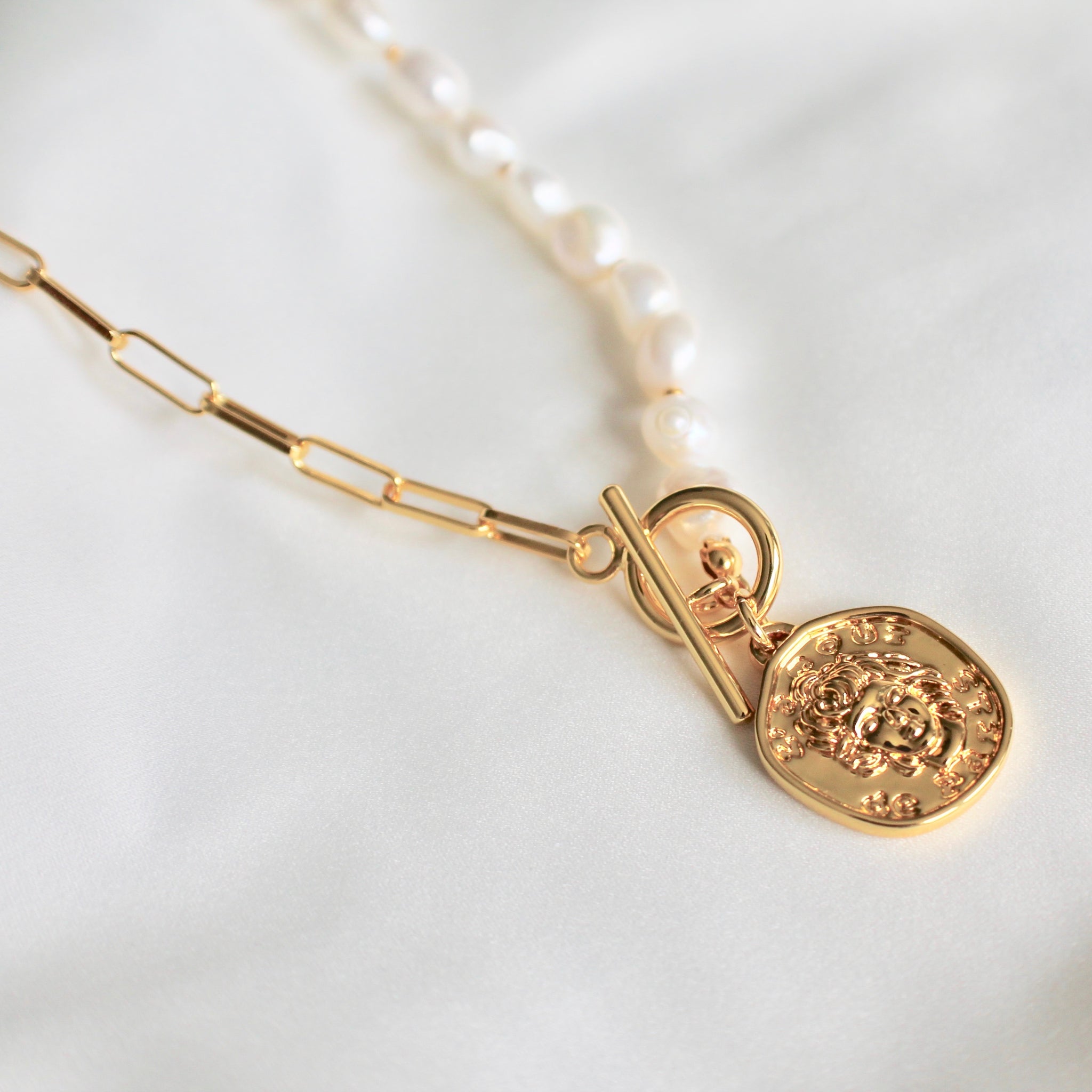 Medusa pearl necklace - Lily Lough Jewelry