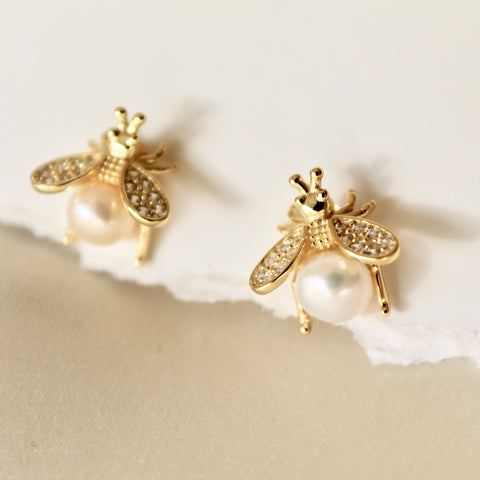 Bumble bee pearl studs earrings