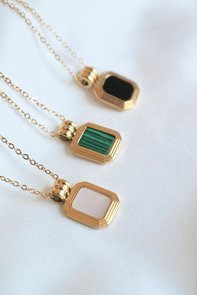 Layered pendant necklace
